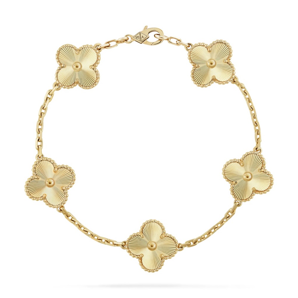Clover gold bracelet